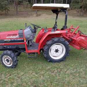 Japonský malotraktor Mitsubishi MT 226