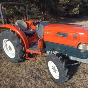Japonský malotraktor Kubota kl 270 4x4