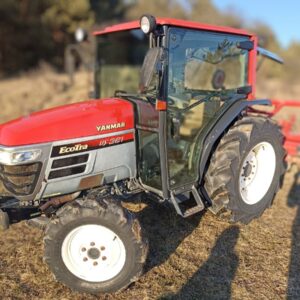 Japonský malotraktor Yanmar US 361 4x4 kabina