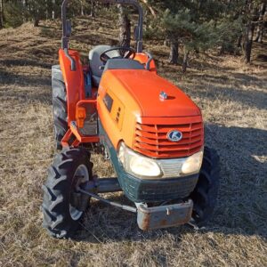 Japonský malotraktor Kubota kl 270 4x4