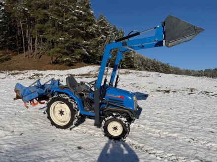 Iseki 19 s nakladačom - japonske malotraktory turiec