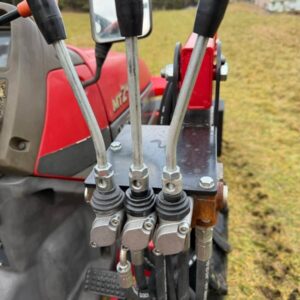 Mitsubishi MT 241 24koni 4x4 s nakladačom