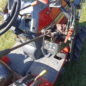 Mitsubishi MTZ18 s čelným nakladačom
