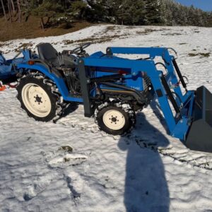 Iseki 19 s nakladačom - japonske malotraktory turiec